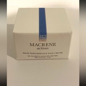 Brand New MACRENE ACTIVES
Moisturizing High Performance Face Cream 5ml